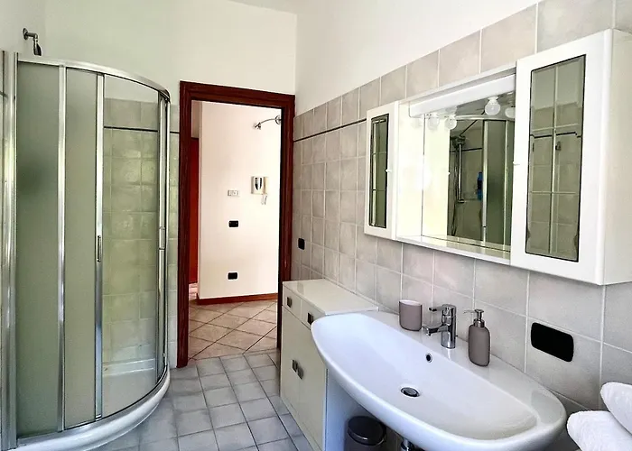Daire Civico 20, Quiet Cozy Air Condition Mandello del Lario